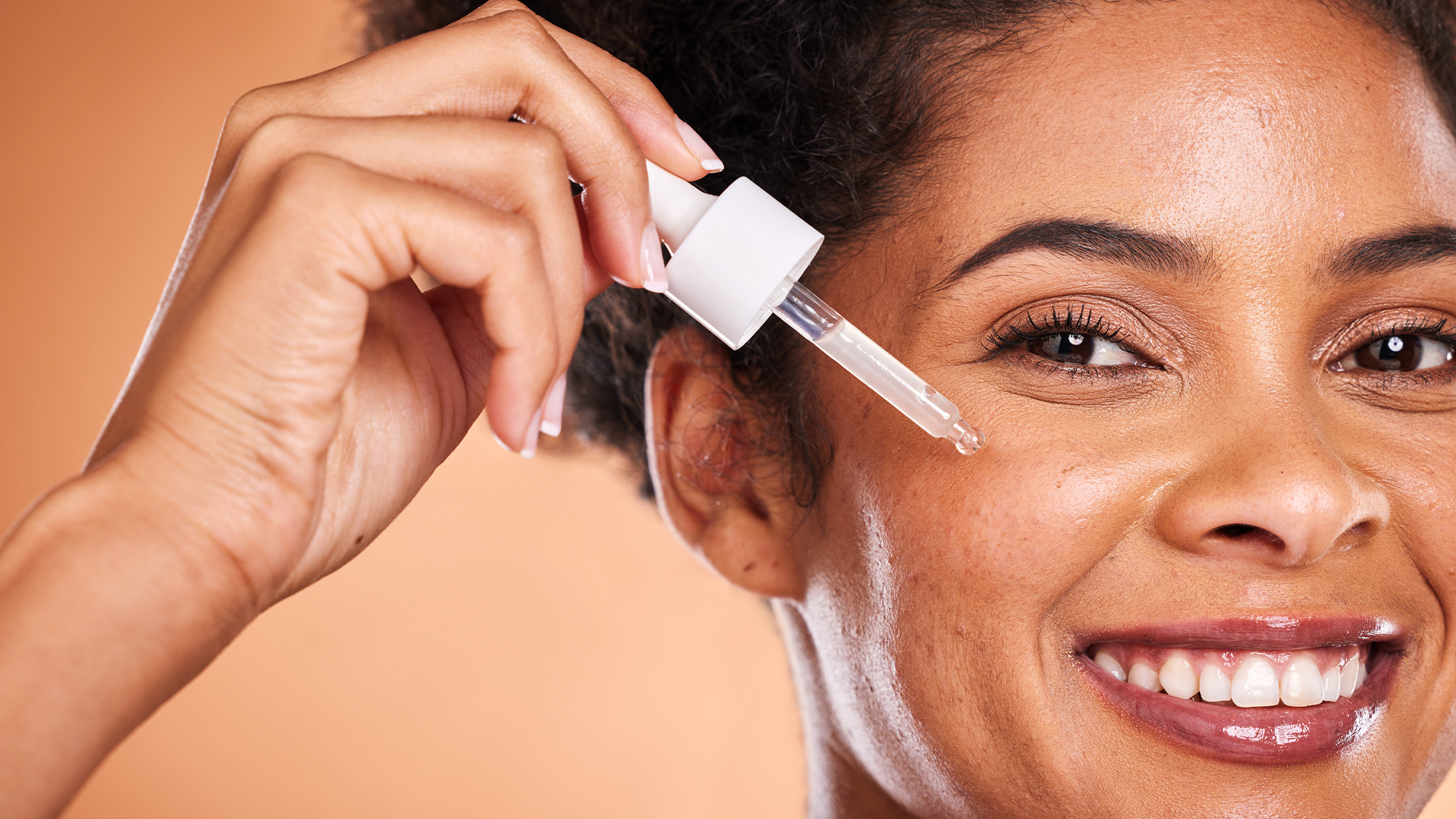 Rotina de skincare funcional: como potencializar a ação tópica com suporte oral