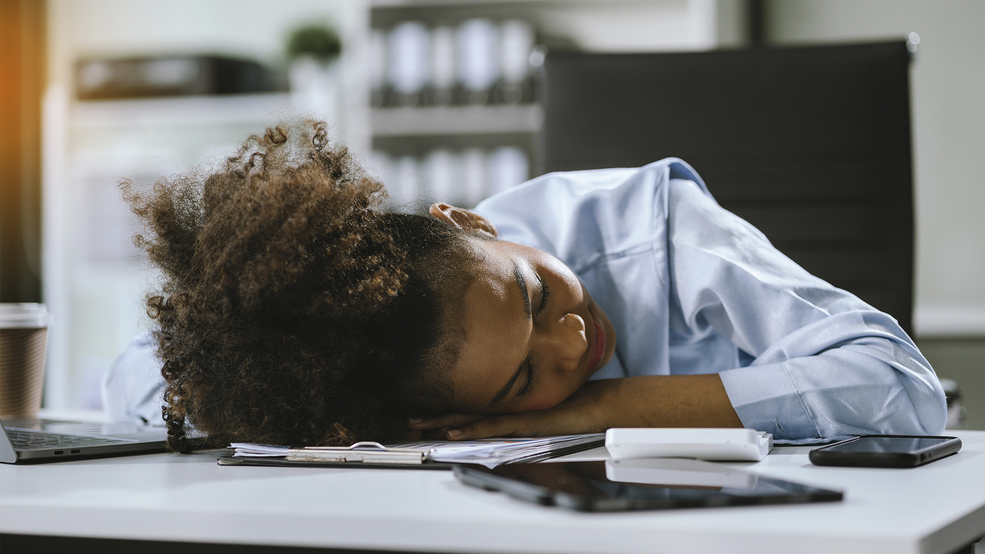 Disfunção mitocondrial e fadiga pós-excesso alimentar: o papel da Coenzima Q10 no contexto da Páscoa